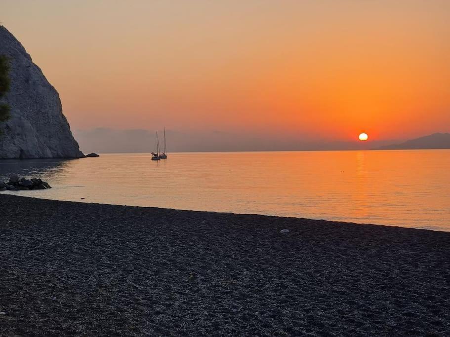 Pleasure Black Beach Perissa Santorini Perissa (Santorini) Exterior foto