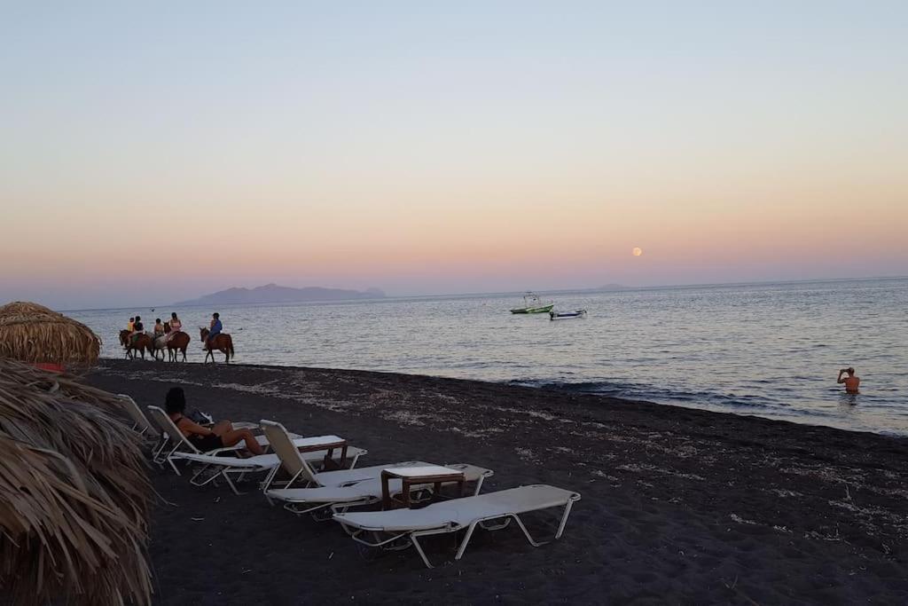 Pleasure Black Beach Perissa Santorini Perissa (Santorini) Exterior foto